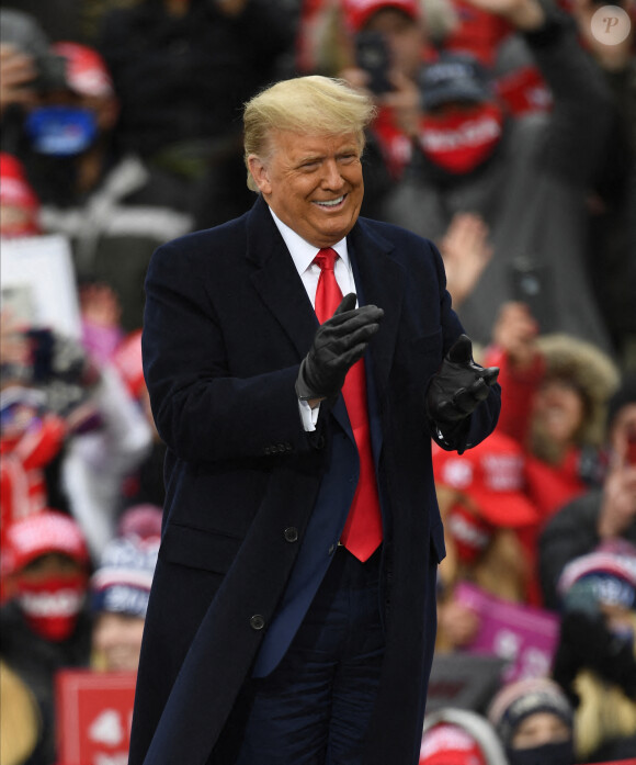 Le candidat du parti républicain Donald Trump en meeting "Make America Great Again" à Waterford Township dans le Michigan. Le 30 octobre 2020 © Scott Hasse / Zuma Press / Bestimage