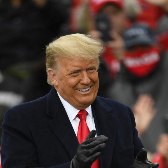 Le candidat du parti républicain Donald Trump en meeting "Make America Great Again" à Waterford Township dans le Michigan. Le 30 octobre 2020 © Scott Hasse / Zuma Press / Bestimage