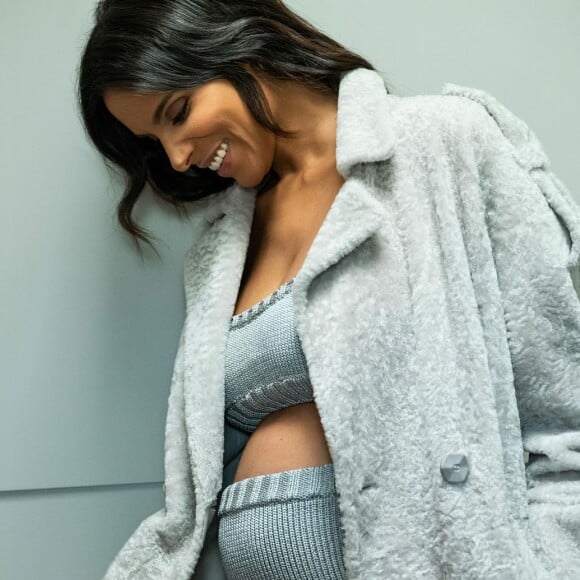 Shy'm enceinte de son premier enfant. Elle attend un garçon. Octobre 2020