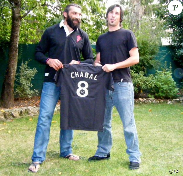 Sébastien Chabal a encore un cadeau pour... le pauvre ...