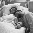 Chrissy Teigen à l'hôpital avec son mari John Legend et leur fils Jack, mort né. Octobre 2020.
