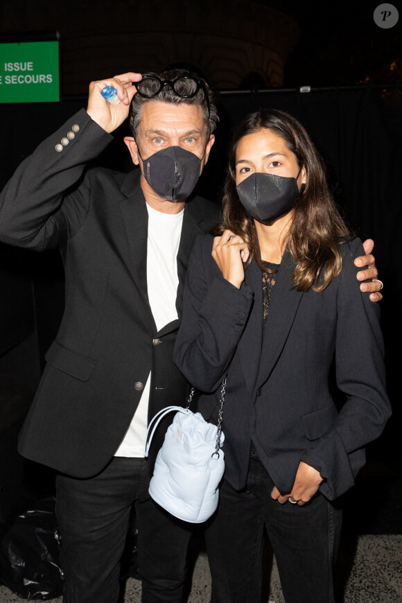 Exclusif - Première sortie officielle de Marc Lavoine et sa femme Line Papin depuis leur mariage lors du défilé Etam Live Show 2020 à Paris le 30 septembre 2020. © Pool Agence Bestimage