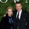 Gillian Anderson et Peter Morgan - Les célébrités lors de l'avant-première de la troisième saison de la série 'The Crown' à Londres.