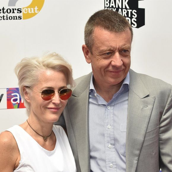 Gillian Anderson et Peter Morgan - Arrivée des people à la cérémonie des "Southbank Sky Arts Awards" à l'hôtel Savoy à Londres, le 1er juillet 2018.