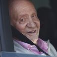 L'ancien roi Juan Carlos I opéré à coeur ouvert pour un triple pontage à 81 ans sort de l'hôpital à Madrid, le 31 août 2019   