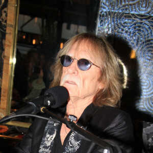 Exclusif - Le chanteur Christophe (Daniel Bevilacqua) - Le Prix Le Vaudeville 2019 (ancien prix de la Coupole) dans la brasserie Vaudeville à Paris, France, le 12 juin 2019. © Philippe Baldini/Bestimage 