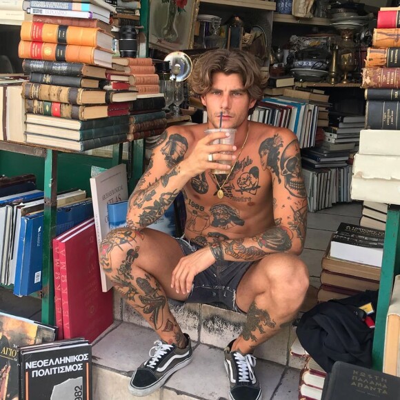 Carlos, le petit ami d'Aurélie Pons d'"Ici tout commence", photo Instagram du 17 septembre 2020, en Grèce