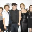  Steven Spielberg, sa fille Mikaela, Drew Barrymore et Ellen Page - Première du film "Whip it" au Grauman's Chinese Theatre d'Hollywood. Los Angeles. Le 29 septembre 2009. 