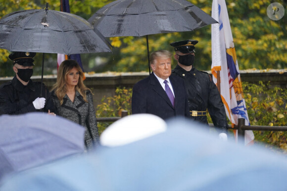 Donald Trump et sa femme Melania lors de la journée de commémoration "National Veterans Day Observance" au cimetière national de Arlington, novembre 2020