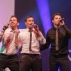 Steve Hart, Nathan Moore, Aaron Cooper - Concert des Worlds Apart sur la scène de Gayant expo à Douai. Le 5 mai 2013.