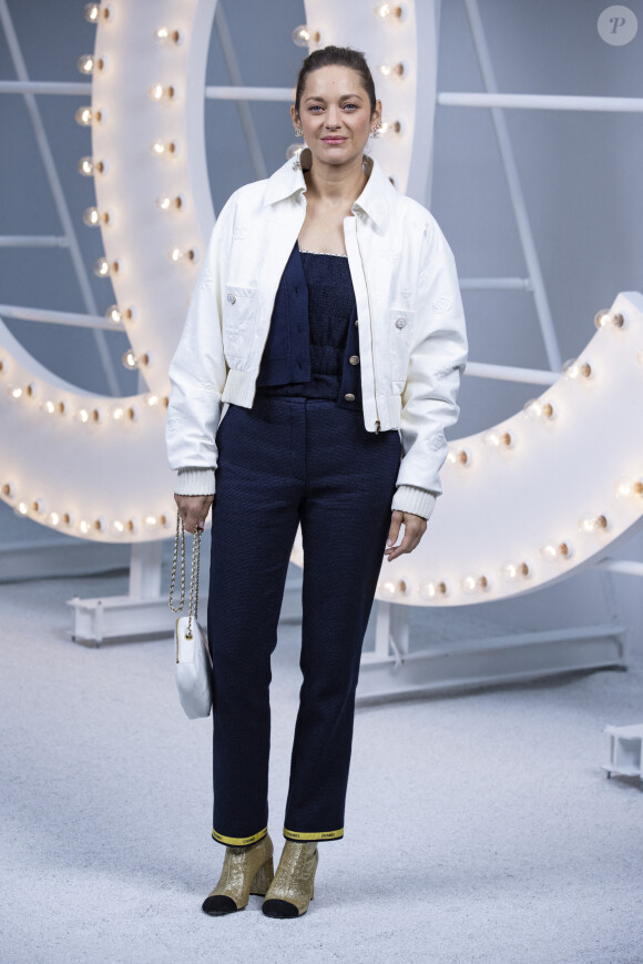 Marion Cotillard - Photocall du défilé de mode prêt-à-porter printemps-été 2021 "Chanel" au Grand Palais à Paris. Le 6 octobre 2020 © Olivier Borde / Bestimage 
