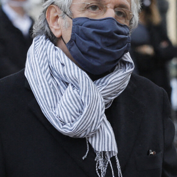 Richard Anconina - Obsèques du producteur Cyril Colbeau-Justin en la basilique Saint-Clotilde, Paris 7e, pendant l'épidémie de Coronavirus Covid-19. Le 12 novembre 2020. © Agence / Bestimage