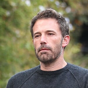 Ben Affleck se promène à Los Angeles, le 31 octobre 2020.