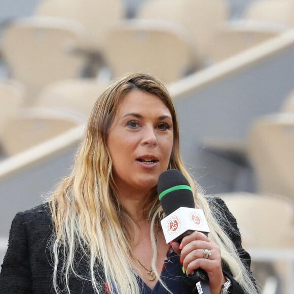 Marion Bartoli, enceinte, lors du premier tour des internationaux de tennis de Roland Garros à Paris le 28 septembre 2020. © Dominique Jacovides / Bestimage