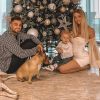 Jessica Thivenin avec son mari Thibault et leur fils Maylone devant leur sapin de Noël, le 17 novembre 2020