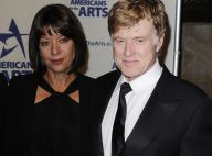 Robert Redford, toujours au top à 73 ans... surtout au bras de sa femme !