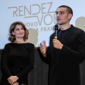 Laetitia Casta et son mari Louis Garrel lors de la première du film 'L'Homme fidèle' à Milan en Italie, le 6 avril 2019. 