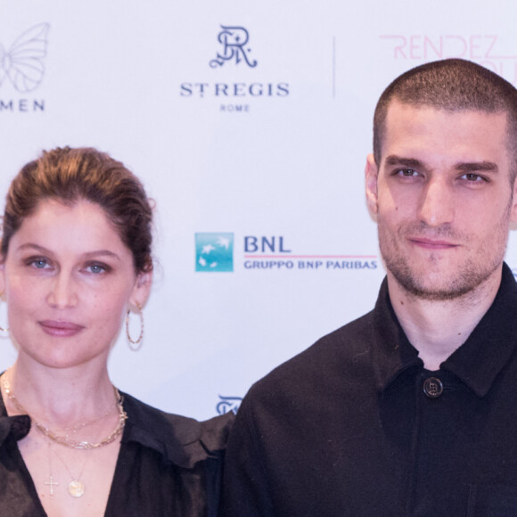 Laetitia Casta et son mari Louis Garrel au photocall du film "L'Homme Fidèle" à Rome, Italie, le 5 avril 2019. 