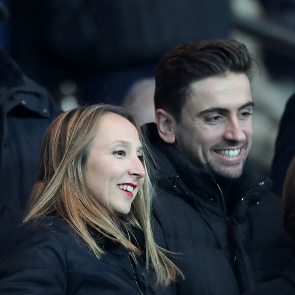 Audrey Lamy et son compagnon Thomas Sabatier - People au match de Ligue des Champions Psg - Ludogorets au Parc des Princes à Paris le 6 décembre 2016. © Cyril Moreau/Bestimage