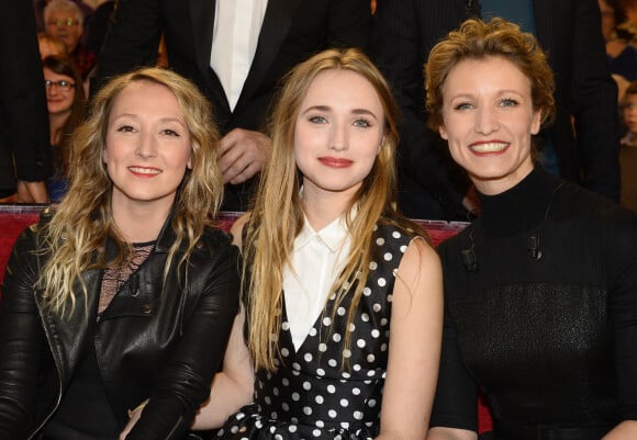 Audrey Lamy, Chloé Jouannet et sa mère Alexandra Lamy - Enregistrement de l'émission "Vivement Dimanche" à Paris le 11 Fevrier 2015.