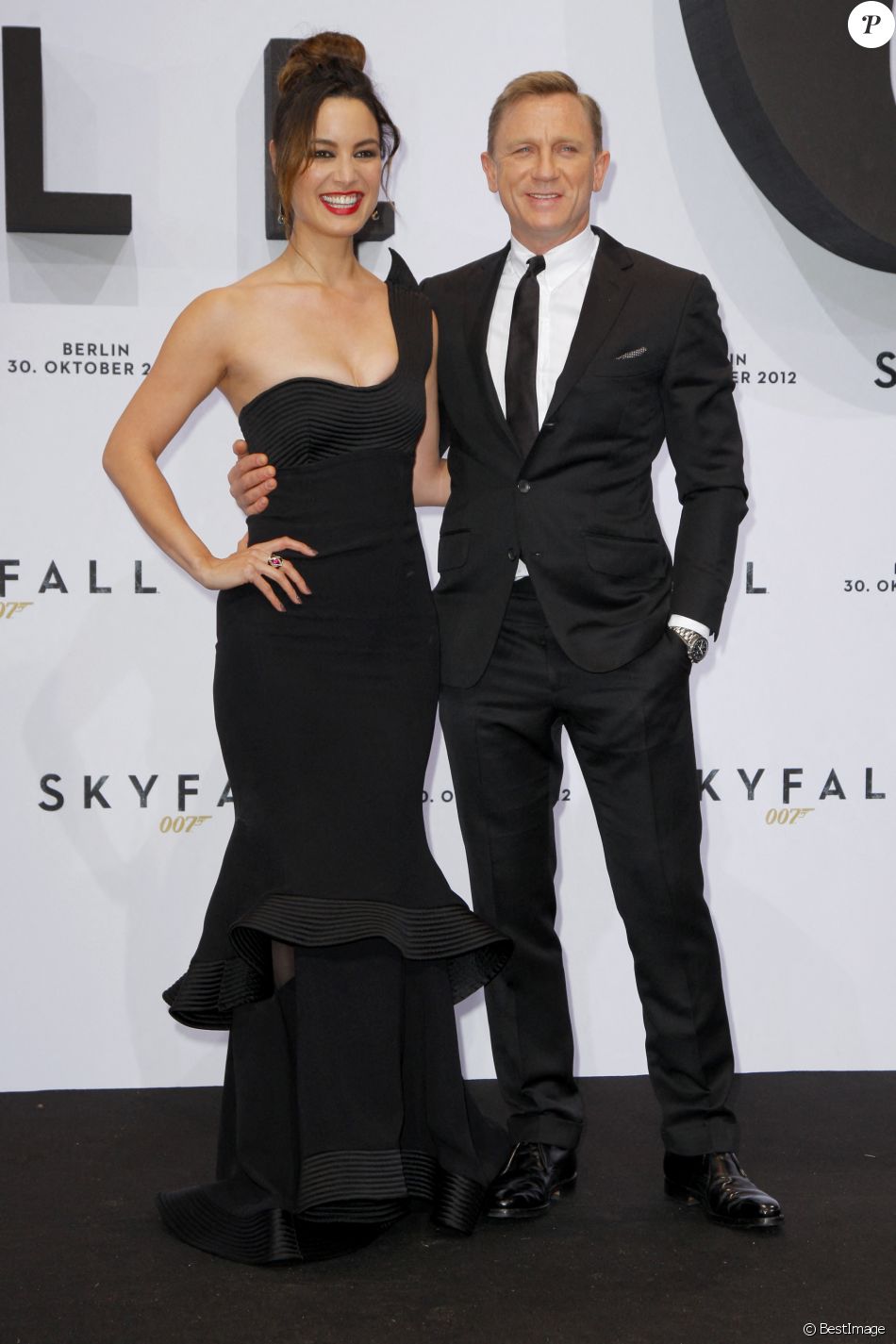 Berenice Marlohe, Daniel Craig - Premiere de &#039;Skyfall&#039; a Berlin le 30 Octobre 2012.   