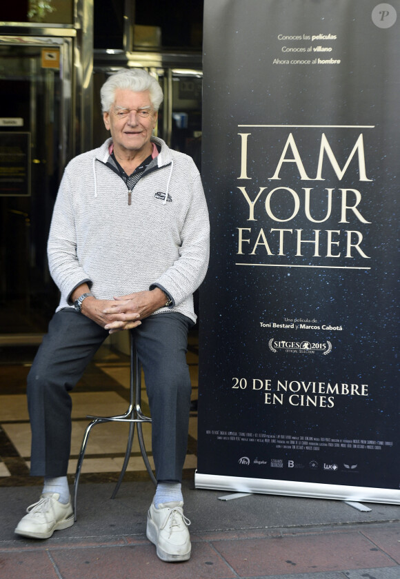 David Prowse, connu pour avoir interprété le personnage mythique de Dark Vador dans la saga Star Wars entre 1977 et 1983, au photocall du film "I am your father" à Madrid, le 17 novembre 2015