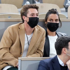 Alessandra Sublet et son compagnon Jordan Deguen en tribune lors de la finale homme des internationaux de France de Roland Garros à Paris le 11 octobre 2020. © Dominique Jacovides / Bestimage