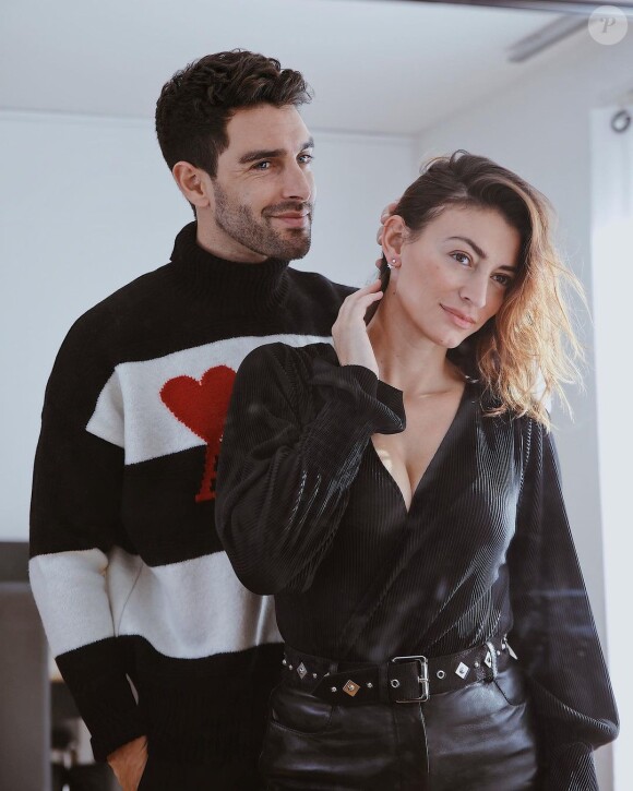 Valentin Léonard, ex-candidat des "Marseillais" devenu influenceur". Il est en couple avec l'ancienne Miss France Rachel Legrain-Trapani, avec qui il a eu un petit garçon prénommé Andrea en juillet 2020.