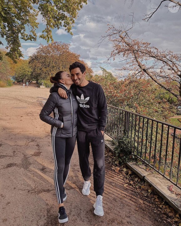 Valentin Léonard, ex-candidat des "Marseillais" devenu influenceur". Il est en couple avec l'ancienne Miss France Rachel Legrain-Trapani, avec qui il a eu un petit garçon prénommé Andrea en juillet 2020.