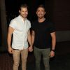 Jonathan Bennett et son compagnon Jaymes Vaughan quittent l'Hôtel Hard Rock pendant le Comic-Con à San Diego