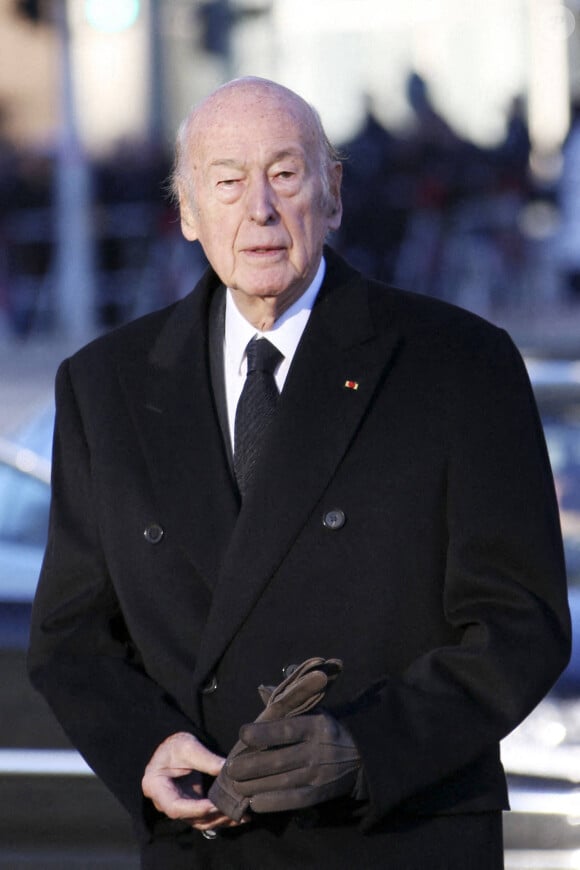 Valéry Giscard d'Estaing lors des obsèques nationales du chancelier Helmut Schmidt à Hambourg le 23 novembre 2015. Valéry Giscard d'Estaing, président de 1974 à 1981 est mort à 94 ans le 2 décembre 2020 © imago / Panoramic / Bestimage 