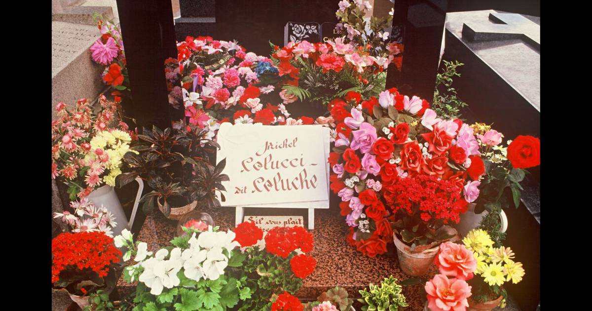 La tombe de Coluche en juin 1987, un an aprÃ¨s sa mort