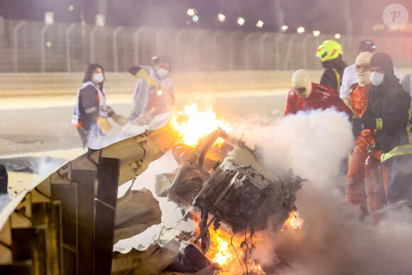 Romain Grosjean se crashe sur le grand prix de Barhein 2020 le 29 novembre 2020.