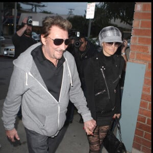 Laeticia Hallyday et son homme Johnny lors d'un voyage à Los Angeles.