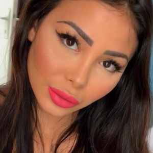 Maeva Ghennam sur Instagram en 2019