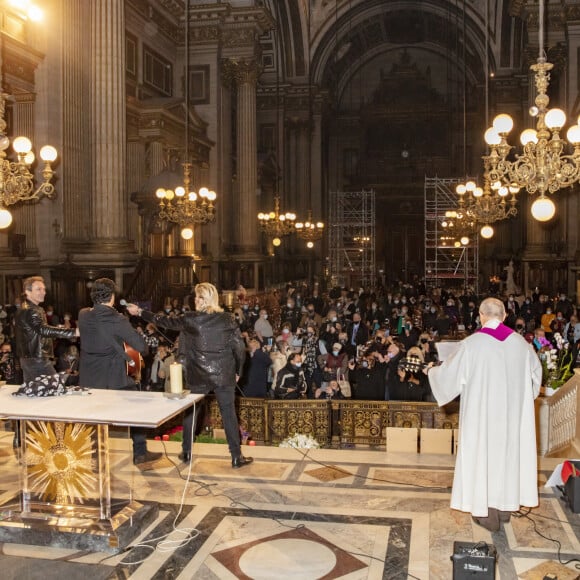 Exclusif - Messe pour le 3ème anniversaire de la disparition de Johnny Hallyday à La Madeleine - Paris le 09/12/2020 - © Jack Tribeca / Bestimage