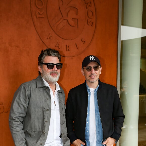 Philippe Lellouche, Gad Elmaleh - Célébrités dans le village des internationaux de France de tennis de Roland Garros à Paris, France, le 31 mai 2019. © Jacovides-Moreau/Bestimage