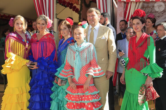 La famille royale des Pays-Bas, Le roi Willem-Alexander et la reine Maxima des Pays-Bas avec leurs filles la princesse héritière Amalia, la princesse Alexia et la princesse Ariane, à la féria de Séville, Espagne, le 10 mai 2019.