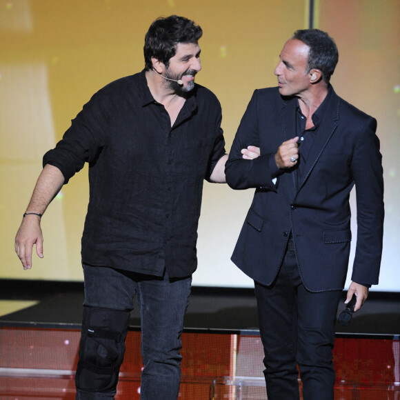 Exclusif - Patrick Fiori et Nikos Aliagas - Enregistrement de l'émission "La Chanson secrète 6" à la Scène musicale à Paris, diffusée le 12 décembre sur TF1. Le 8 septembre 2020. © Gaffiot-Moreau / Bestimage