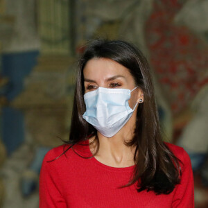 Le roi Felipe VI et la reine Letizia d'Espagne, la princesse Leonor, l'infante Sofia d'Espagne - Réunion du conseil d'administration de la Fondation Princesse de Gérone au Palais El Pardo. Madrid, le 11 décembre 2020.