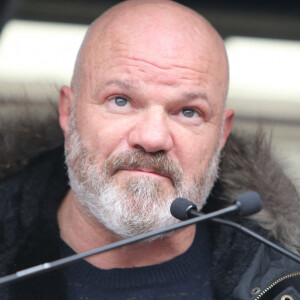 Philippe Etchebest - Rassemblement national des métiers de l'hôtellerie, de la restauration, du tourisme à l'appel de l'UMIH et le GNI à l'esplanade des Invalides à Paris le 14 décembre 2020. © Panoramic / Bestimage