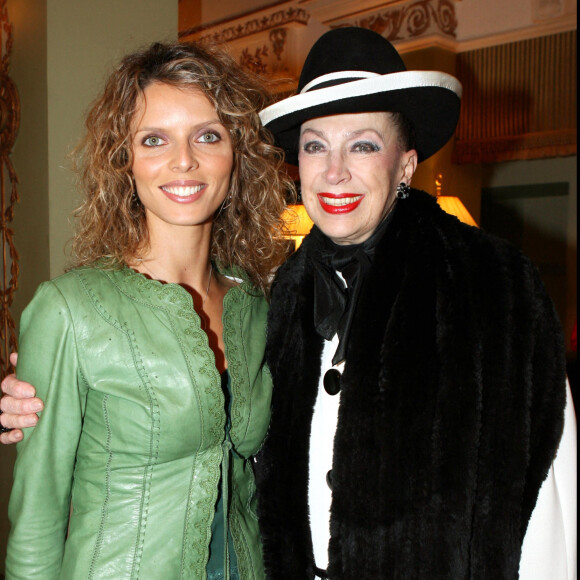 Sylvie Tellier et Geneviève de Fontenay.