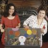 En France, à Paris, Rika Zarai chez elle avec sa fille Yael dans sa maison Villa Montmorency.