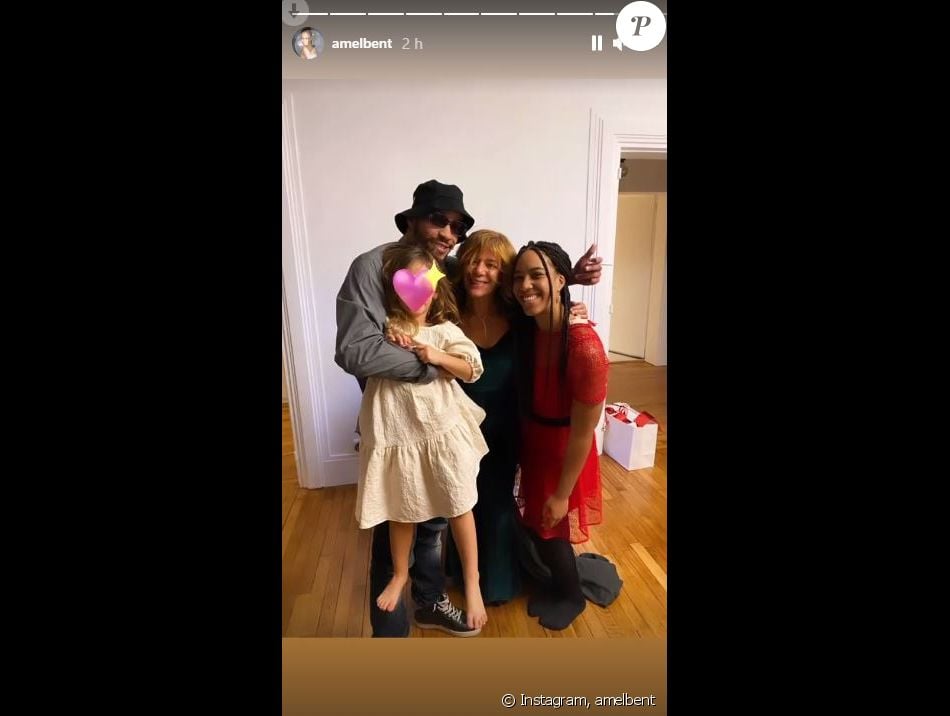 Amel Bent a publié une photo de famille sur Instagram le 27 décembre