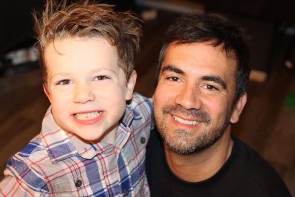 Alex Goude a partagé cette photo de lui avec son fils, à Las Vegas, sur Instagram.
