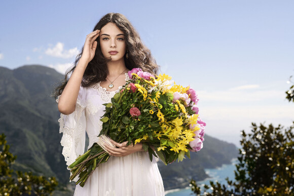 Deva Cassel dans la deuxième campagne Dolce & Gabbana pour le parfum Shine 