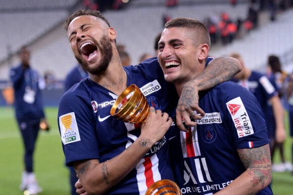 Neymar Jr et Marco Verratti - Finale de la Coupe de la Ligue 2020 "PSG - OL (6-5 TOB)" au Stade de France à Saint-Denis. Le PSG remporte la 9e Coupe de la Ligue de son histoire. Saint-Denis.