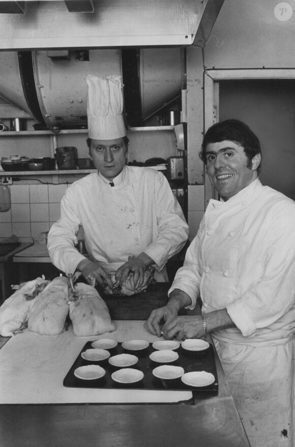 Les frères Michel et Albert Roux à Paris en 1969.