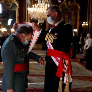 Le roi Felipe VI d'Espagne et la reine Letizia assistent à la réception des voeux aux personnels militaires au palais royal à Madrid. Le 6 janvier 2021.