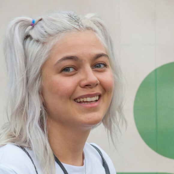 Louane est venue assister au concert de son amie Angèle pendant le Main Square Festival à Arras en France, le 4 juillet 2019.